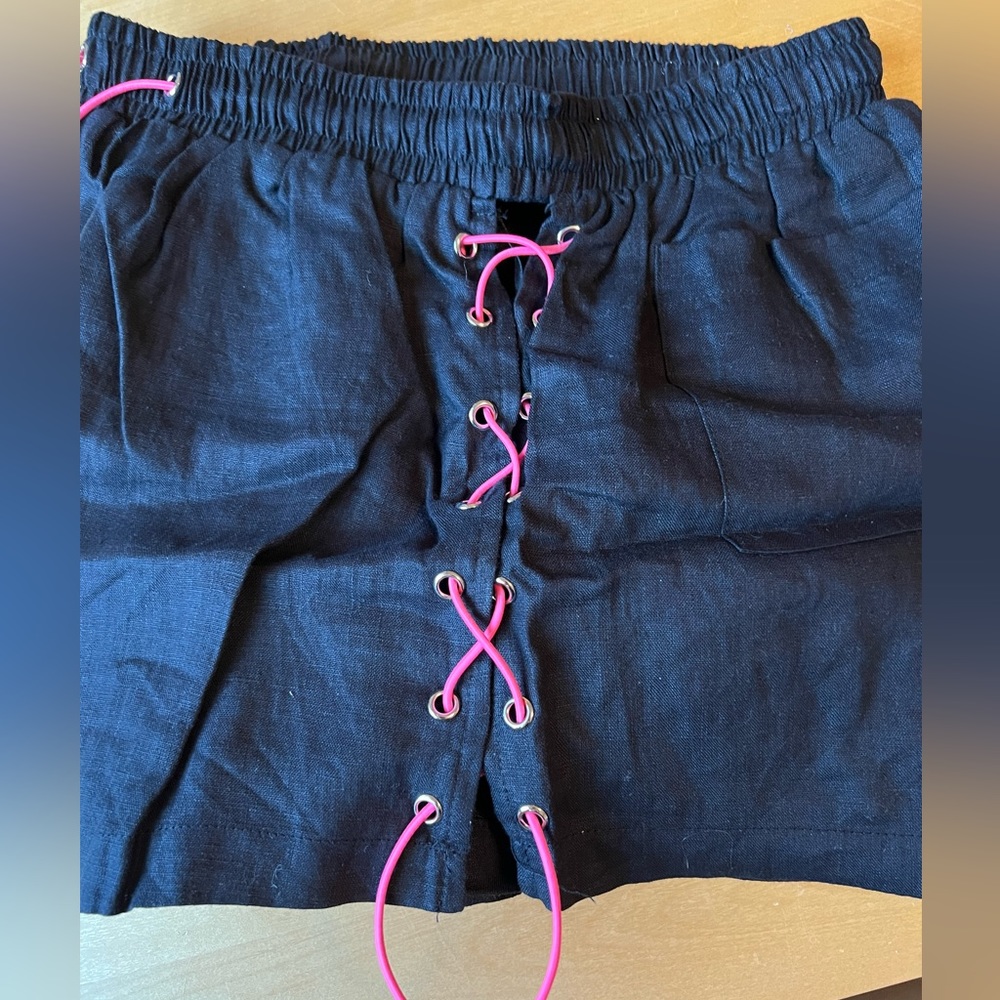 NWT LF Millau linen bungee shorts - Picture 4 of 5